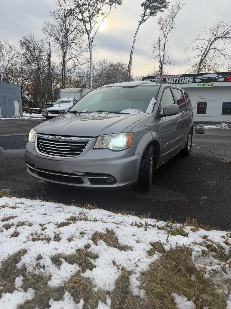 2013 Chrysler Town & Country Touring
